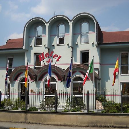 J Hotel Orbassano Esterno foto