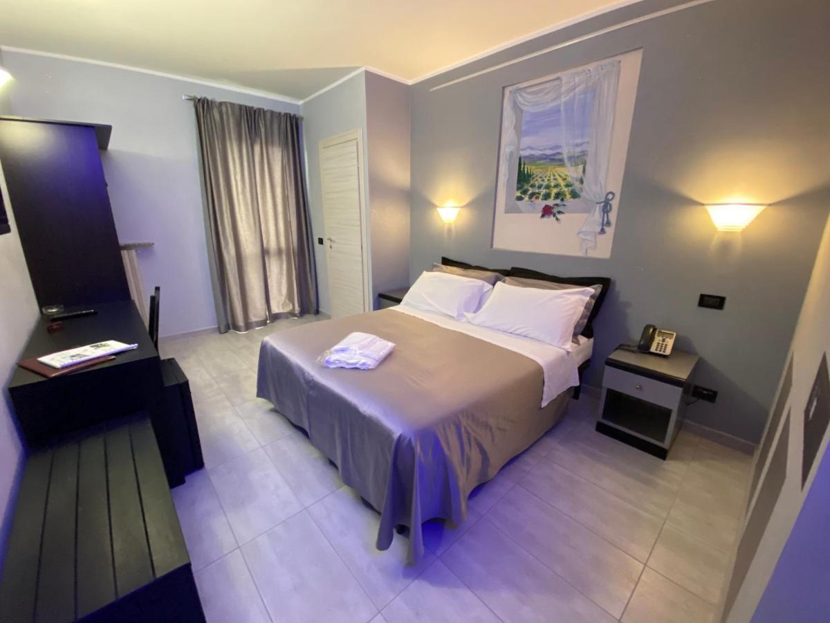 J Hotel Orbassano Esterno foto