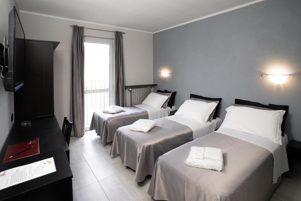 J Hotel Orbassano Esterno foto
