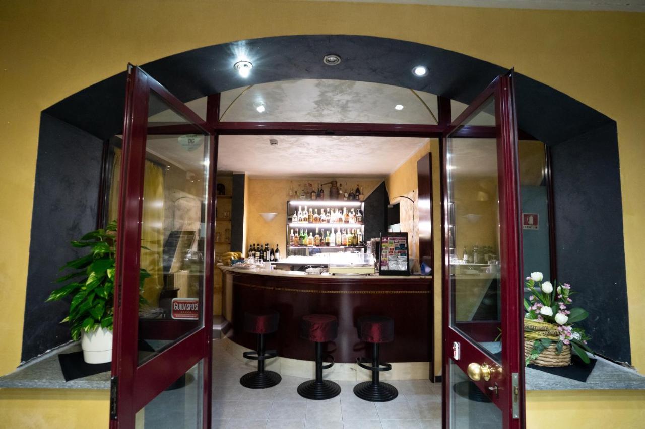 J Hotel Orbassano Esterno foto