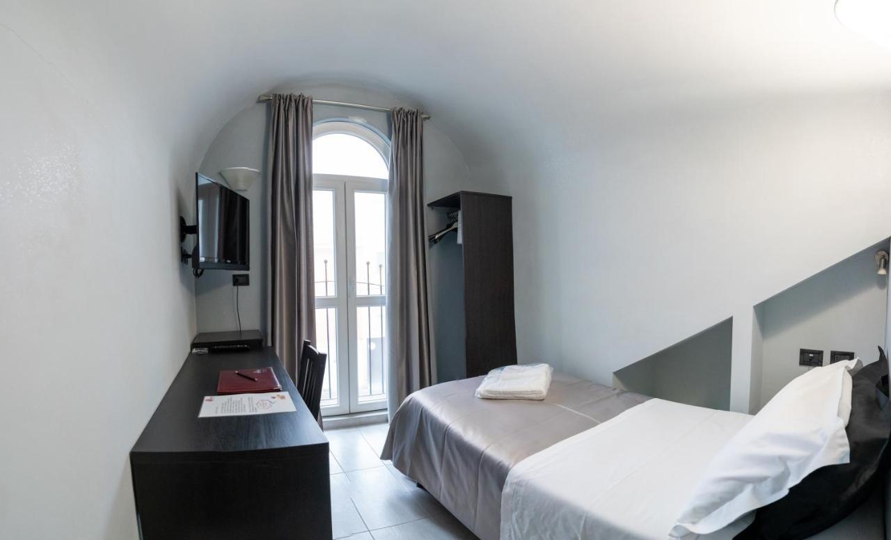 J Hotel Orbassano Esterno foto