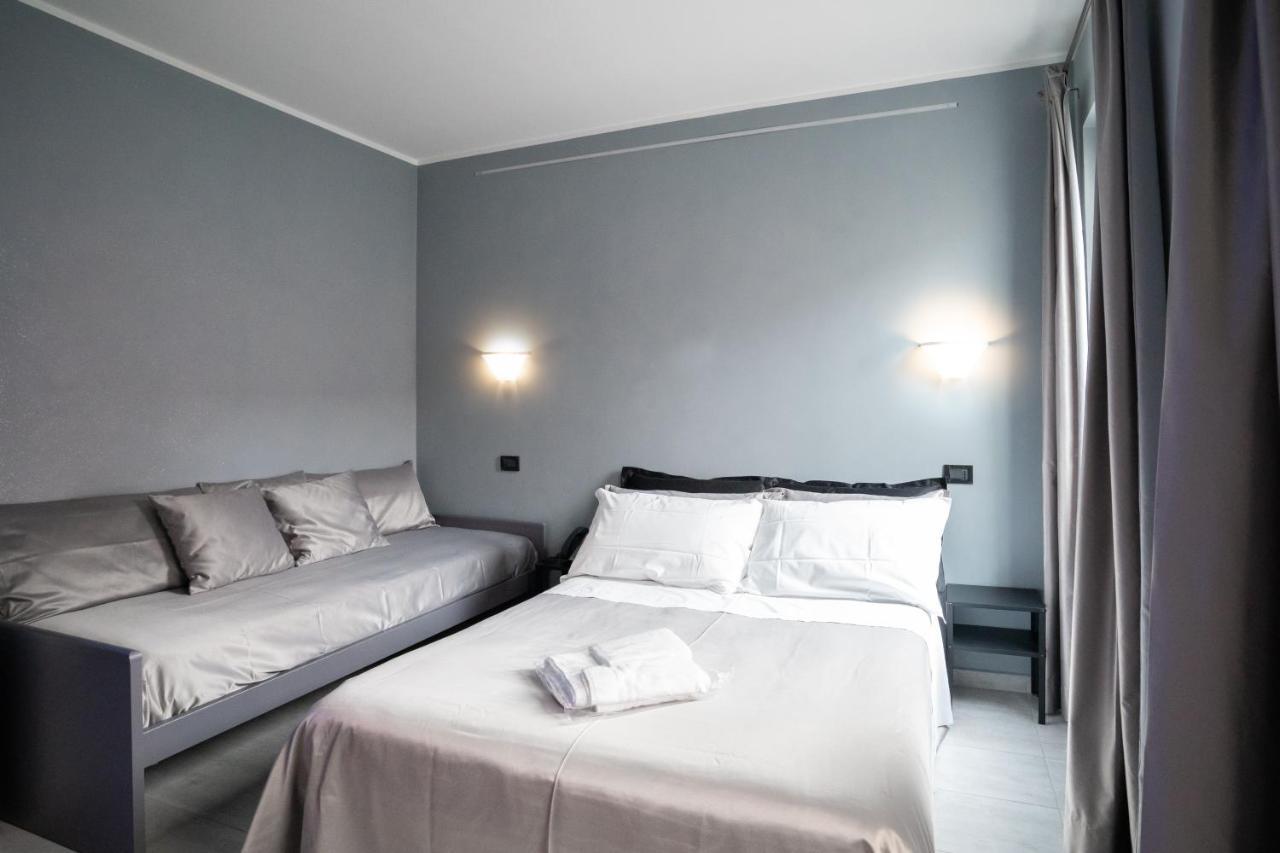 J Hotel Orbassano Esterno foto